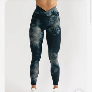 Surface Power Legging